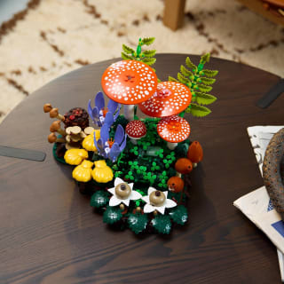 LEGO Botanicals Bospaddenstoelen 11505 voor €46,04 bij Amazon