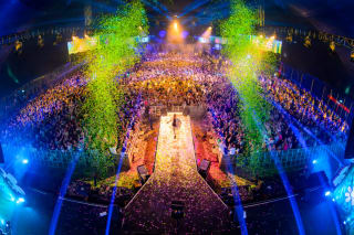 €5,00 p.p. naar Linge Pop festival met o.a. optreden van Roxy Dekker