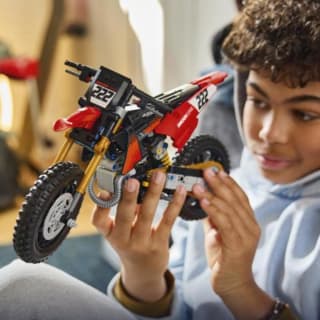 LEGO 42238 Technic Moto Ducati Desmo450 MX Factory por 35,76€ en Miravia