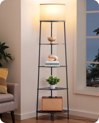EDISHINE Vloerlamp 169,5 cm met 4 planken voor €39,89 bij Amazon