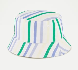 Gorro Bucket reversible rayas de bebé por 4.79€.