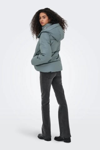 ONLY Winterjas 'ONLAGNES' voor €38,50 bij Bol