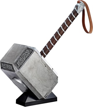 Marvel Legends Mjolnir (martillo electrónico) por 93,99€ en Amazon
