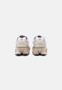 New Balance U9060 UNISEX sneakers voor €123,95 bij Zalando