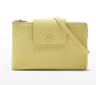 Bolso Bandolera de textura suave por 9.99€.