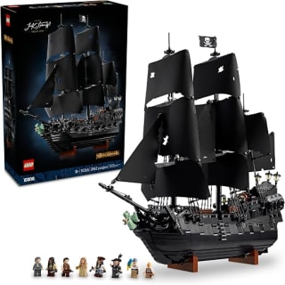 LEGO Icons Barco Pirata del Capitán Jack Sparrow 10365 por $6,835 en Amazon