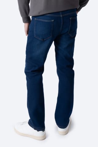 Jeans straight azul por $149 en Hang Ten