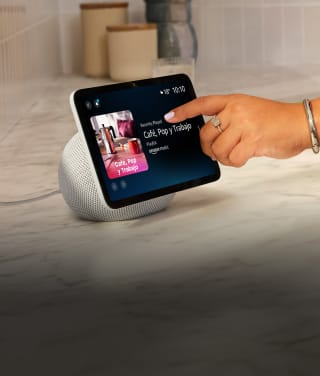 Amazon Echo Show 8 (pantalla de 8.7") por $2,499 en Amazon