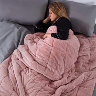 Brentfords Weighted Blanket (150 x 200cm, 8kg) for £8.46 at Amazon