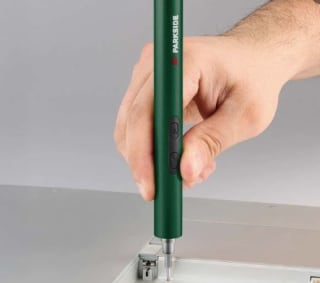 Destornillador eléctrico de precisión + 20 puntas por 11.99€