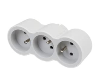 Triplite Legrand FB 3x2P+T standard prises frontales à 4,75€