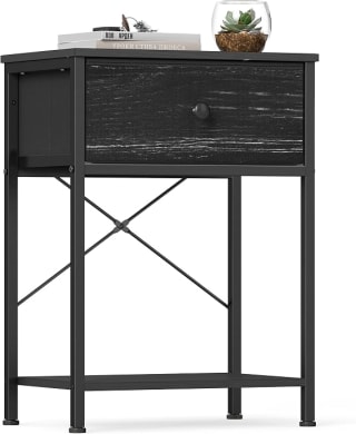 SONGMICS Mesa auxiliar (39.6 x 30 x 60.4 cm) por $299 en Amazon