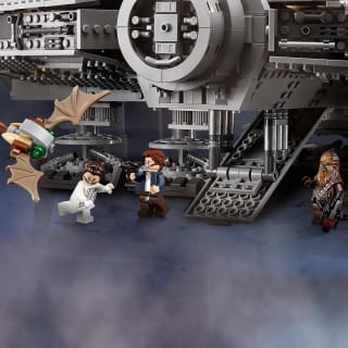 LEGO Millennium Falcon 75192 voor €609,99 bij Bol