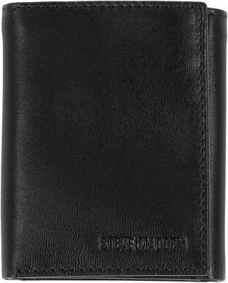 Cartera triple de piel Steve Madden por $242.56 en Amazon