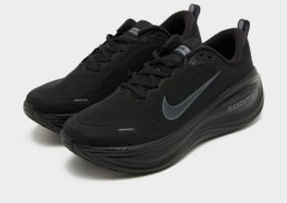 Nike Vomero Plus hardloopschoenen voor €120