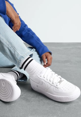 Baskets basses AIR FORCE 1 à 65,95€
