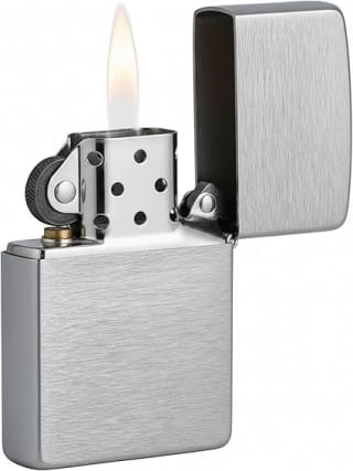 Zippo brushed chroom aansteker voor €17,73 bij Amazon
