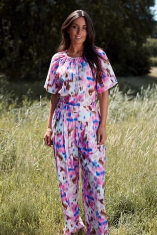 Fuchsia/blauw/bruin wijde broek met blurred print voor €12 bij Bel&Bo