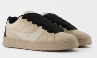 Sneakers - beige y negro por 6.99€