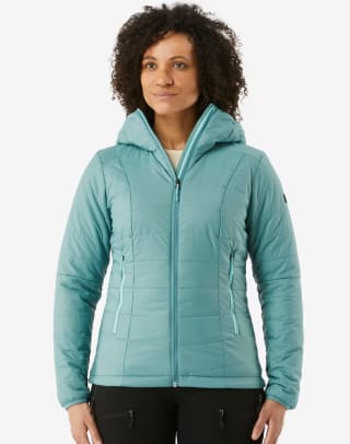 Chaqueta acolchada montaña y trekking con capucha Mujer Forclaz MT100 por 21,99€