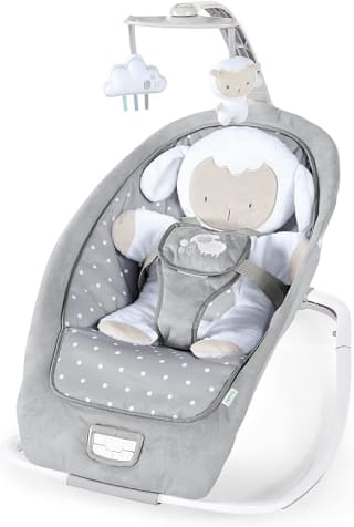 Hamaca mecedora Ingenuity Cuddle Lamb por 44,98€ en Amazon