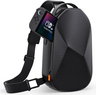 Bolso COOWPS Sling para Switch y Consolas por $721 en Amazon