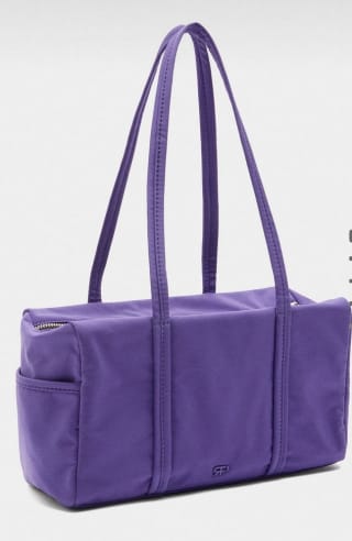 Bolso Bowling de nylon por 9.99€.