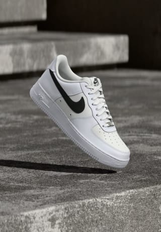 Nike Sportswear Air Force 1 '07 LV8 Tech pour 61,90€ chez Zalando Privé