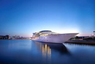 Luxury London Superyacht Stay for 2 incl. Breakfast – from £101 (Jan–Feb)