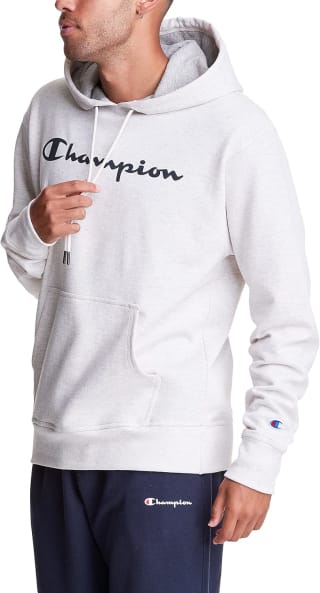 Champion Powerblend sudadera con capucha para hombre por $448.87 en Amazon