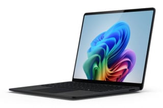 Microsoft Surface Laptop 7 Copilot+ PC (13,8") voor €1.585,18 bij Techfabrique