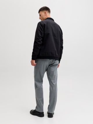 Relaxed Fit Chinobroek voor €15 bij Jack & Jones