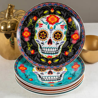 Sango juego de platos de cerámica Día de Muertos (6 piezas) por $197 en Costco