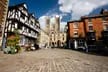 One Or Two Night Stay in a Narrowboat With a Bottle Of Fizz And Breakfast