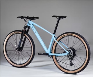 Velo VTT cross country Rockrider race 740 cadre carbone bleu recon à 1.299,99€