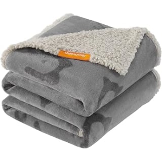 Dreamzie Manta impermeable para perro y gato 127 × 152 cm por 11,99€ en Amazon
