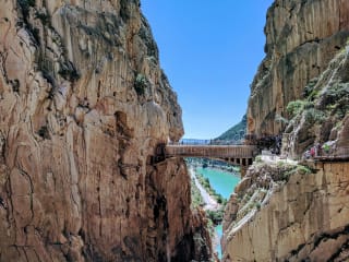 Málaga 2 noches Hostal con Visita guiada Caminito del Rey por 80€ Junio