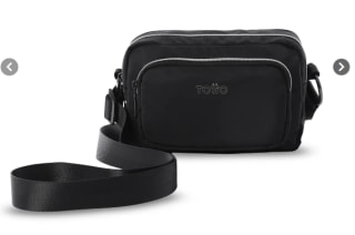 Cartera riñonera 2 en 1 Funty 30 XS Negra Totto. OFERTA $13.990 Solo en Falabella.com