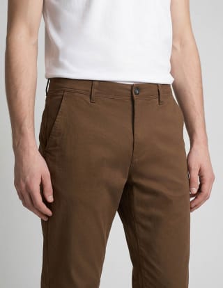 Pantalón regular de algodón AÉROPOSTALE para hombre por $264.50 en Liverpool