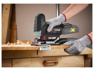 PARKSIDE PERFORMANCE 20 V Accu-decoupeerzaag (PSSPA 20‑Li F4) voor €34,99 bij Lidl