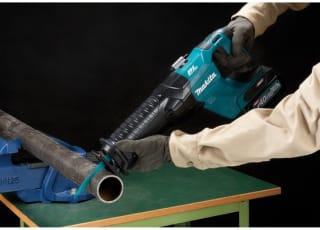 Makita JR001GZ 40V Li‑Ion accu reciprozaag voor €128,64 bij Bol