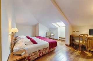 AZZ Peñafiel Las Claras Hotel & Spa: 1 noche con spa por 53€ en Buscounchollo