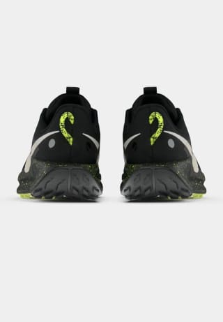 Nike Pegasus Trail 5 DV3864-011 por 69,90€ en Privé by Zalando