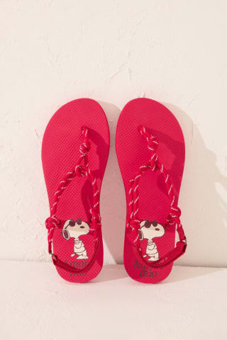 Women'secret Chanclas cuerda Snoopy rojo por 6.99€