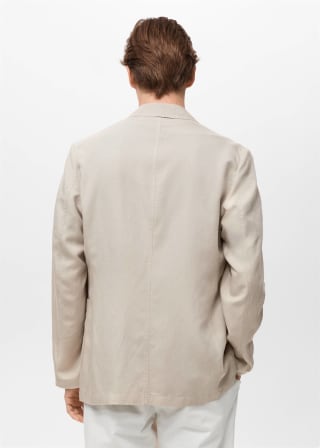 Americana traje slim fit lino por 15,99€ en Mango Outlet