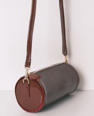 Bolso de hombro La Vecina rubia por 6.99€.