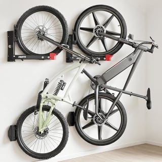 Favoto soporte de pared giratorio para bicicleta (2 unidades) por $459.23 en Amazon