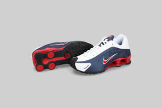 Nike Shox R4 (GS) 'Midnight Navy and Gym Red' por $1,299.50 en Lust México