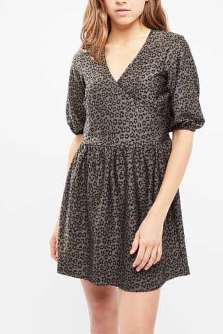 ASOS vestido evasé estampado leopardo negro y marrón por 2,99€