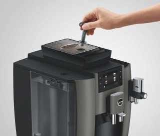 JURA W8 Dark Inox volautomatische espressomachine voor €1.444,15 bij Bol